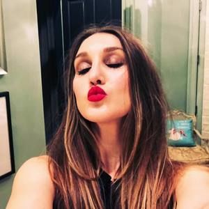 Meet your Posher, Cecile